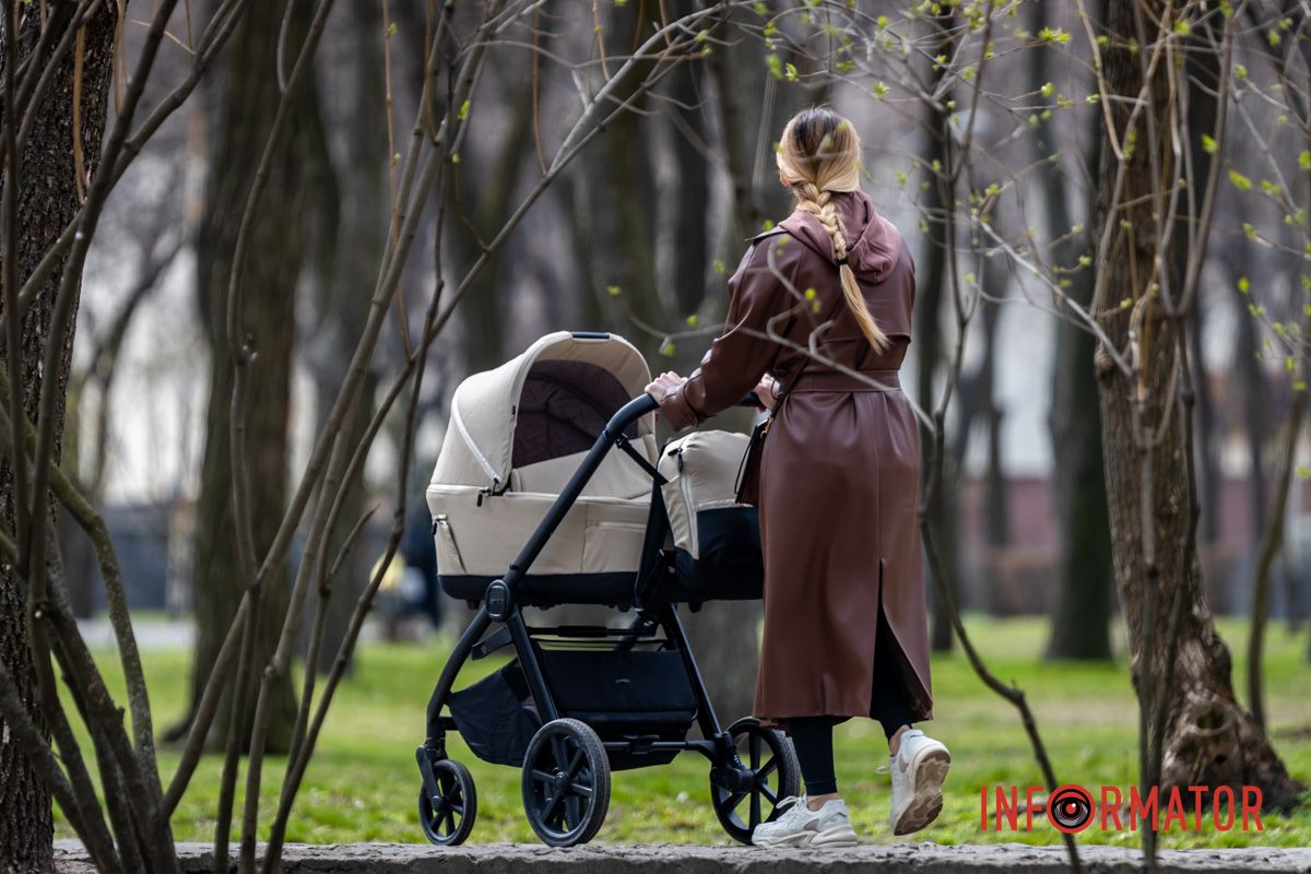 Очаровательная весна пришла в Днепр и начала украшать город 24