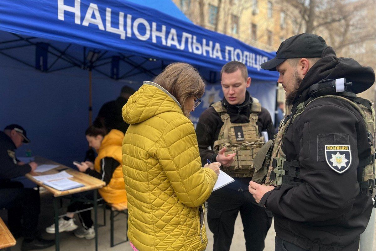 Серия взрывов в Днепре вечером 26 марта: фото и подробности от полиции, спасателей и прокуратуры 13