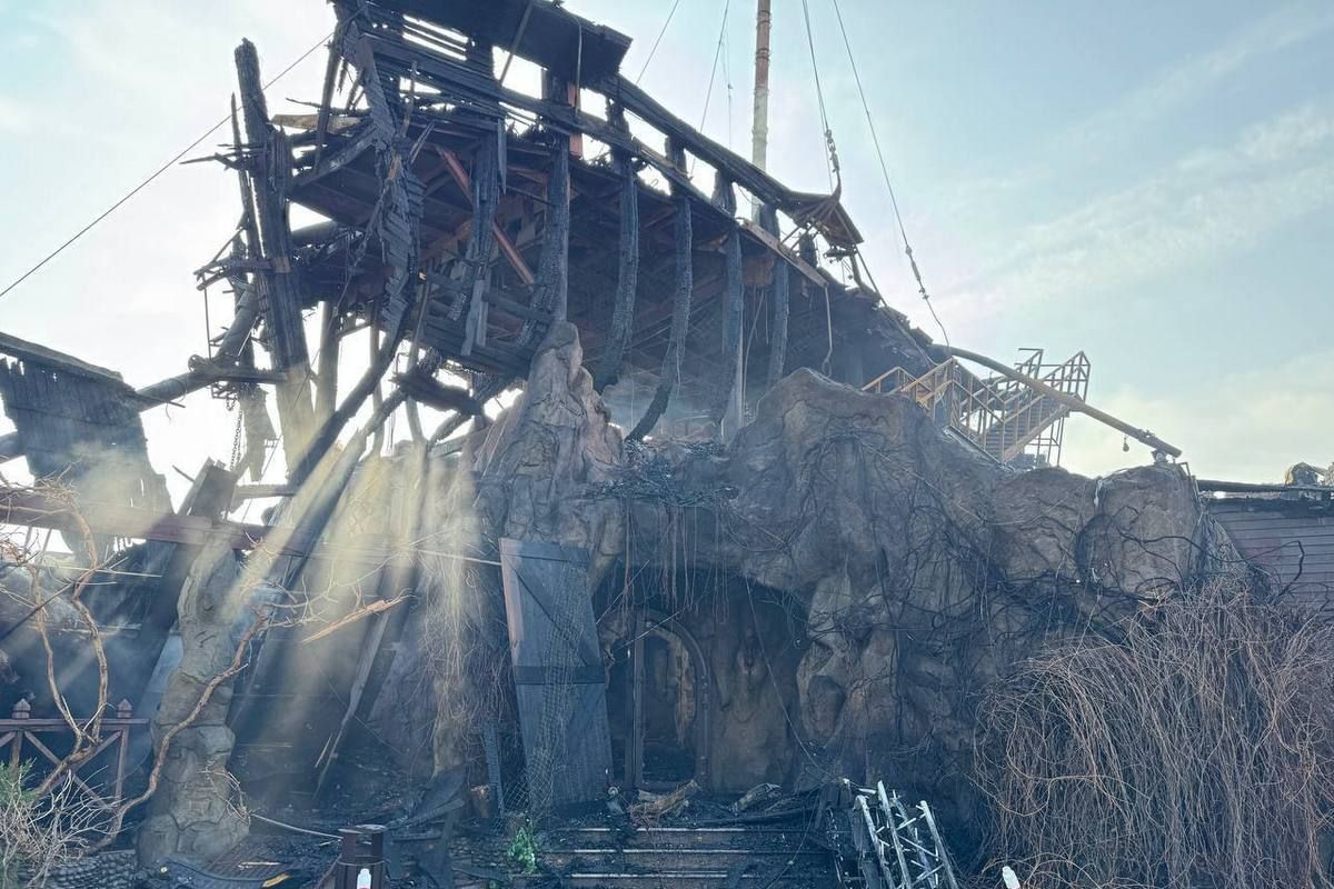 Все, що залишилось від готельно-ресторанного комплексу 