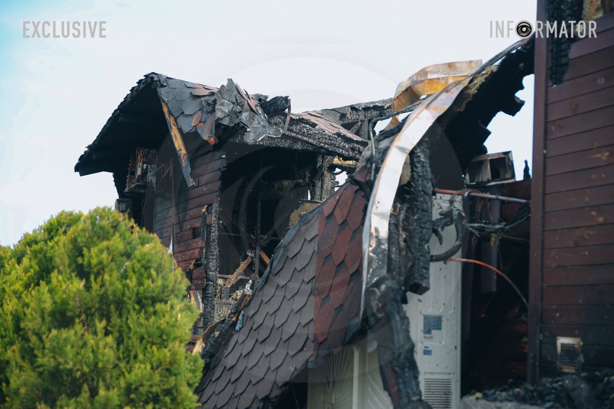 Все, що залишилося від покрівлі 