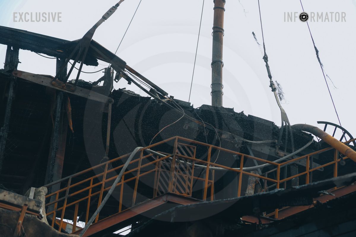 Попелище на руїні