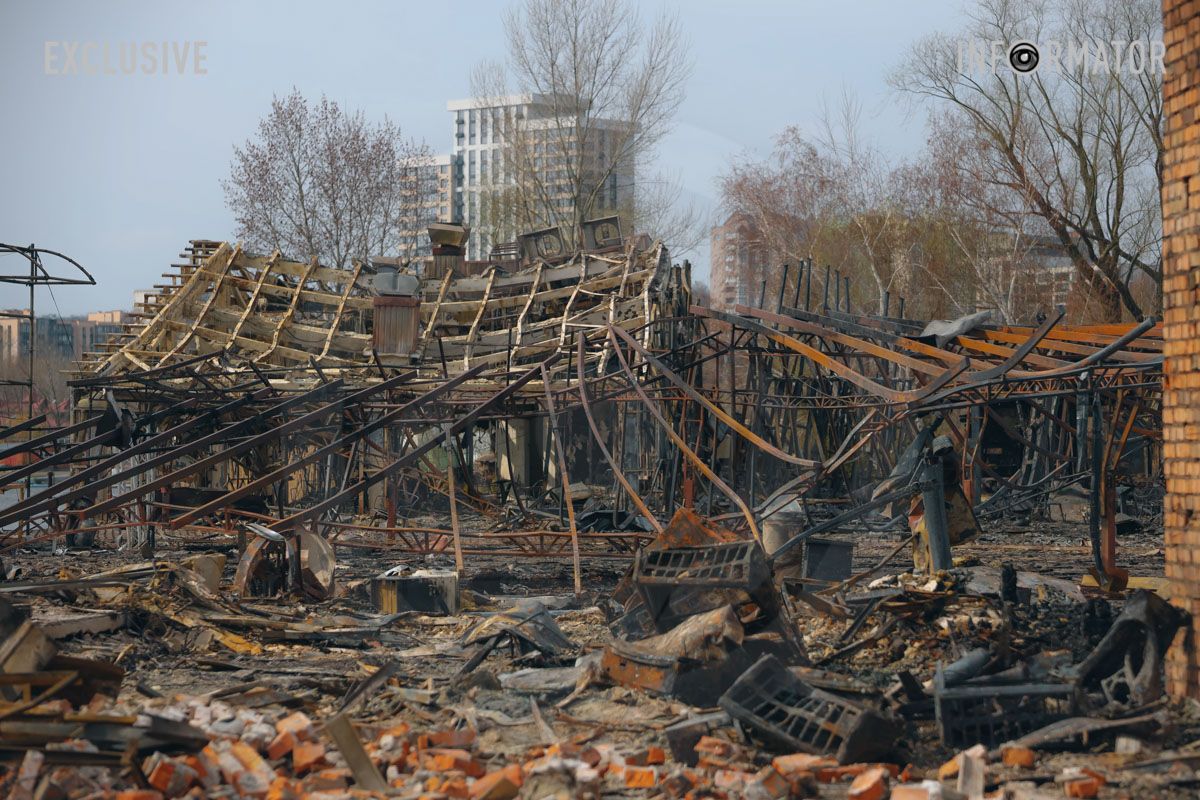 На місці залишились одні руїни