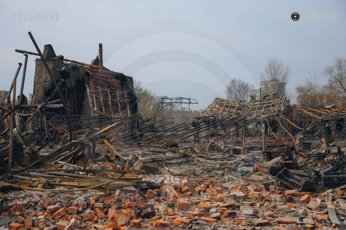 Після атаки тут спалахнула пожежа