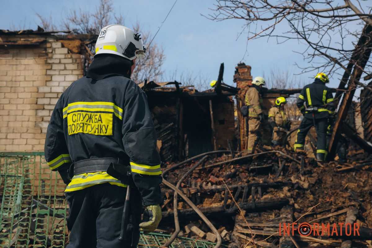 Зруйновані будинки, побиті машини та вибиті вікна: як виглядає Дніпро після масштабної атаки дронами 7