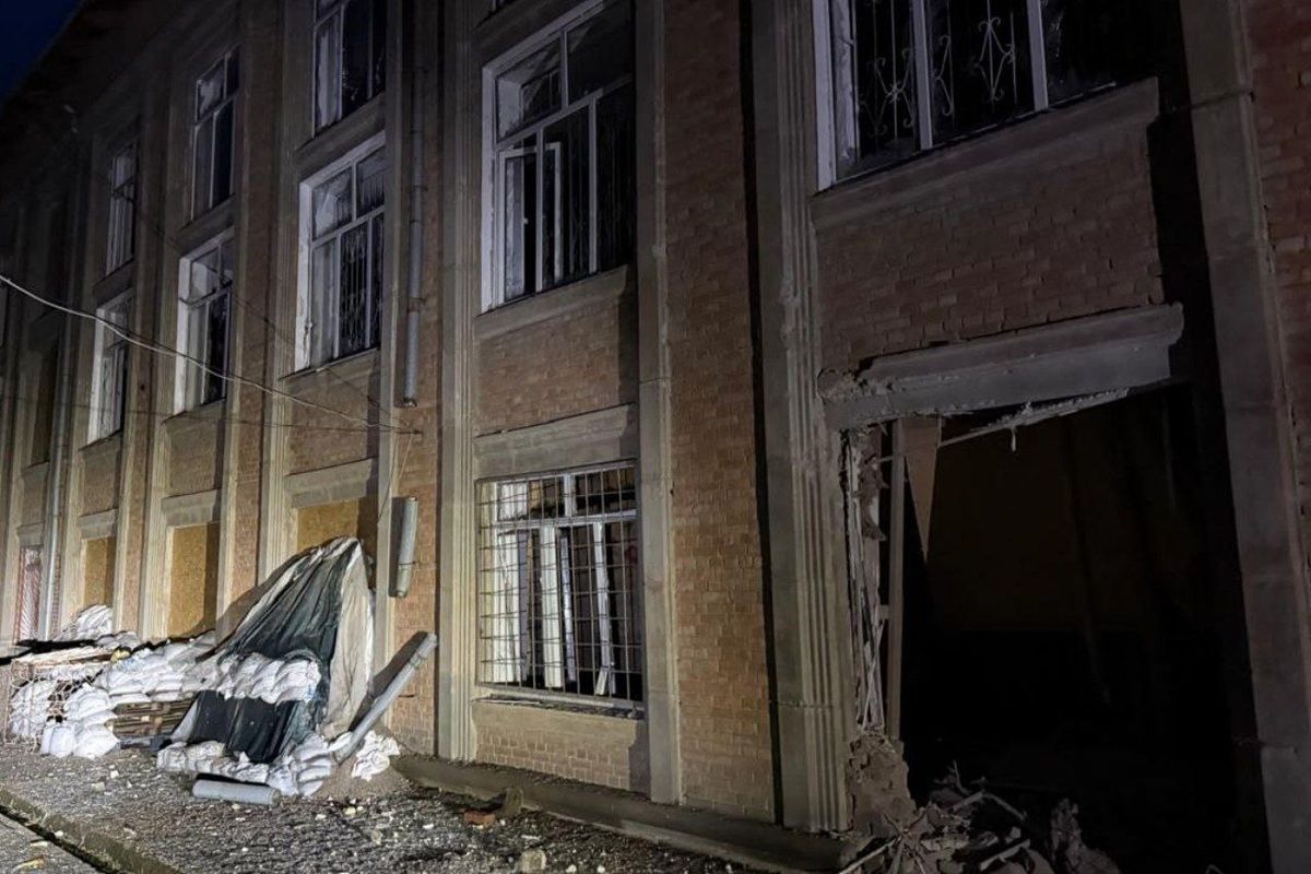 Є пошкодження на території одного з підприємств міста