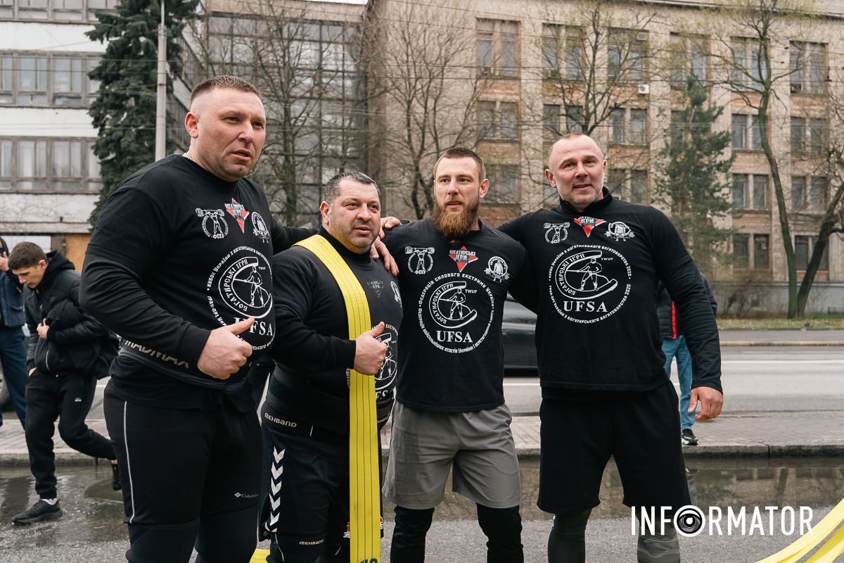 Протащили 18-тонную фуру: в Днепре превзойдет командный рекорд Гиннеса 11