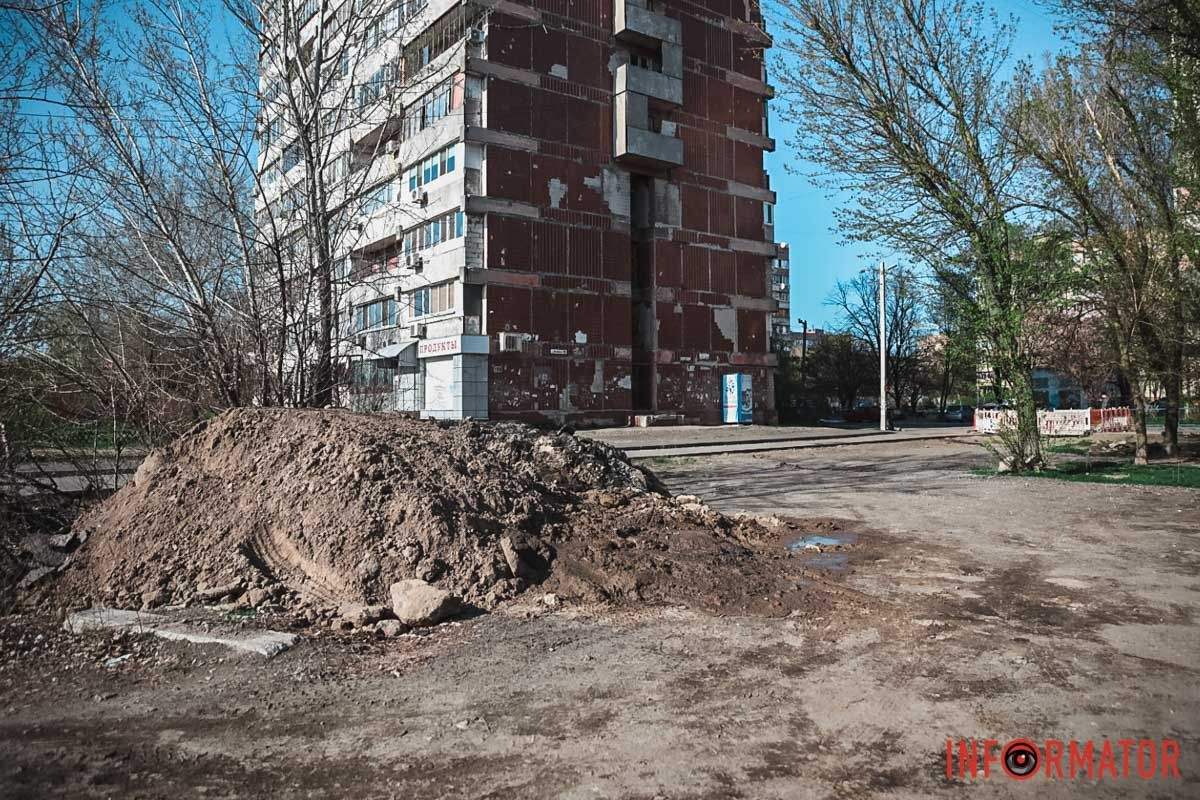 На Петра Полтави 31 березня утворився "портал" на дорозы На Петра Полтави 31 березня утворився "портал" на дорозы