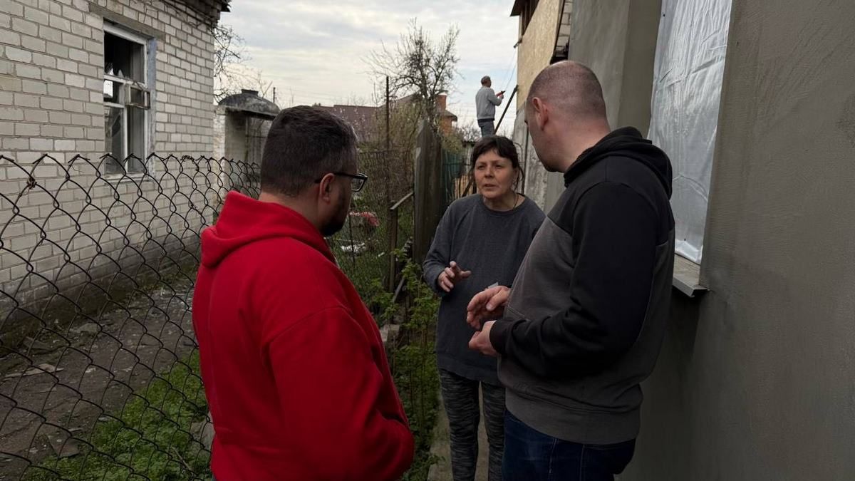 Зараз вирішується питання щодо надання їм тимчасового житла