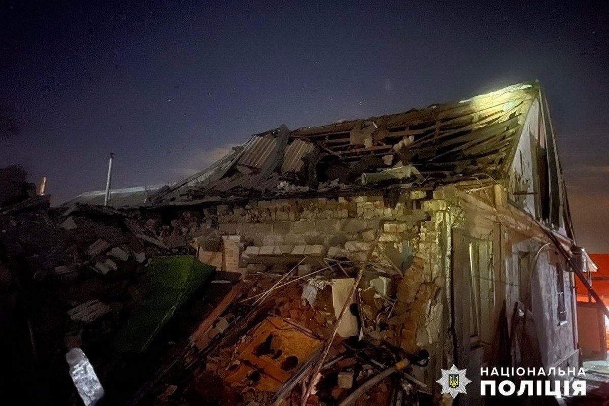 Повреждены дома, есть разрушения на предприятиях Вечерние взрывы в Днепре: появились подробности атаки на город от полиции и спасателей 3