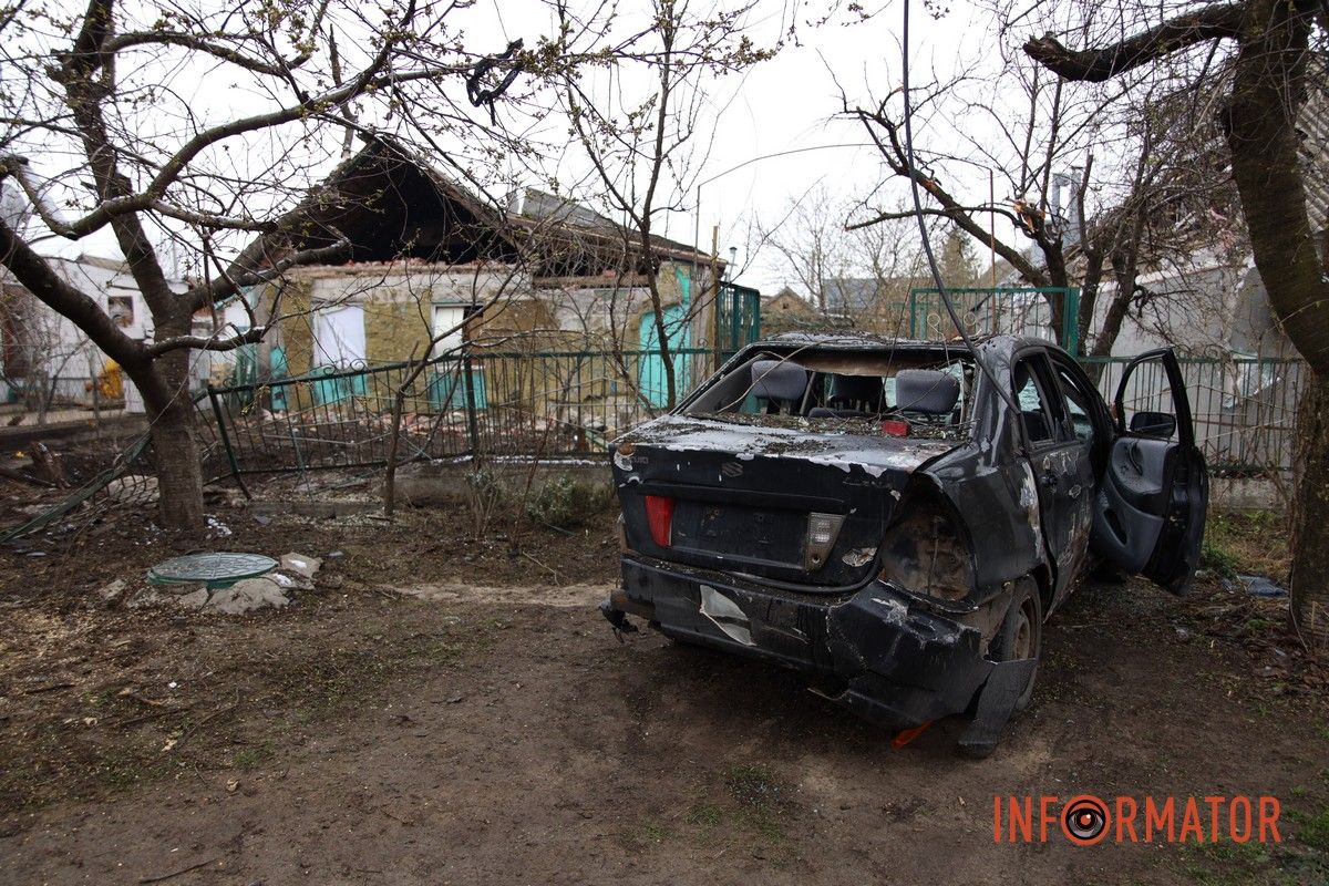 Вибиті вікна, руїна та знищені автомобілі: як виглядають місця ударів рф «Шахедами» по Дніпру 2