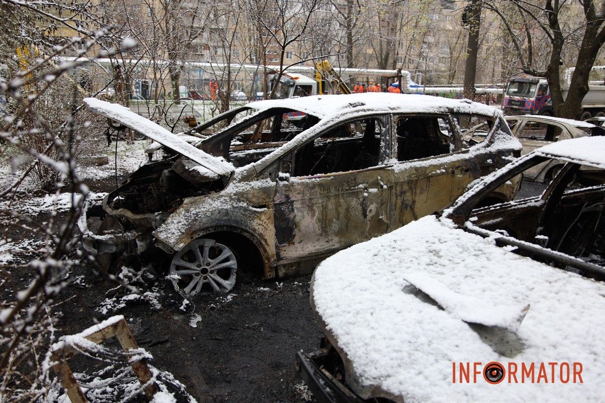 Вибиті вікна, руїна та знищені автомобілі: як виглядають місця ударів рф «Шахедами» по Дніпру 4