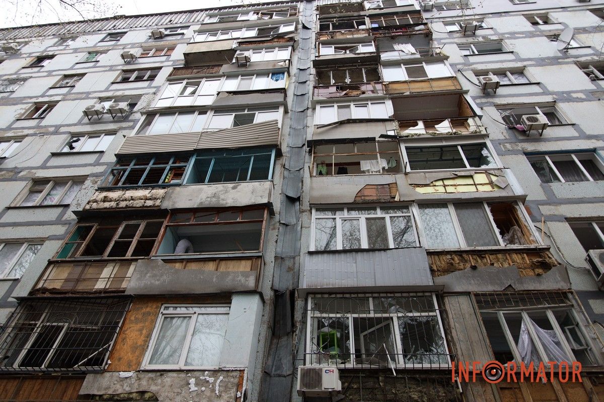 Вибиті вікна, руїна та знищені автомобілі: як виглядають місця ударів рф «Шахедами» по Дніпру 15