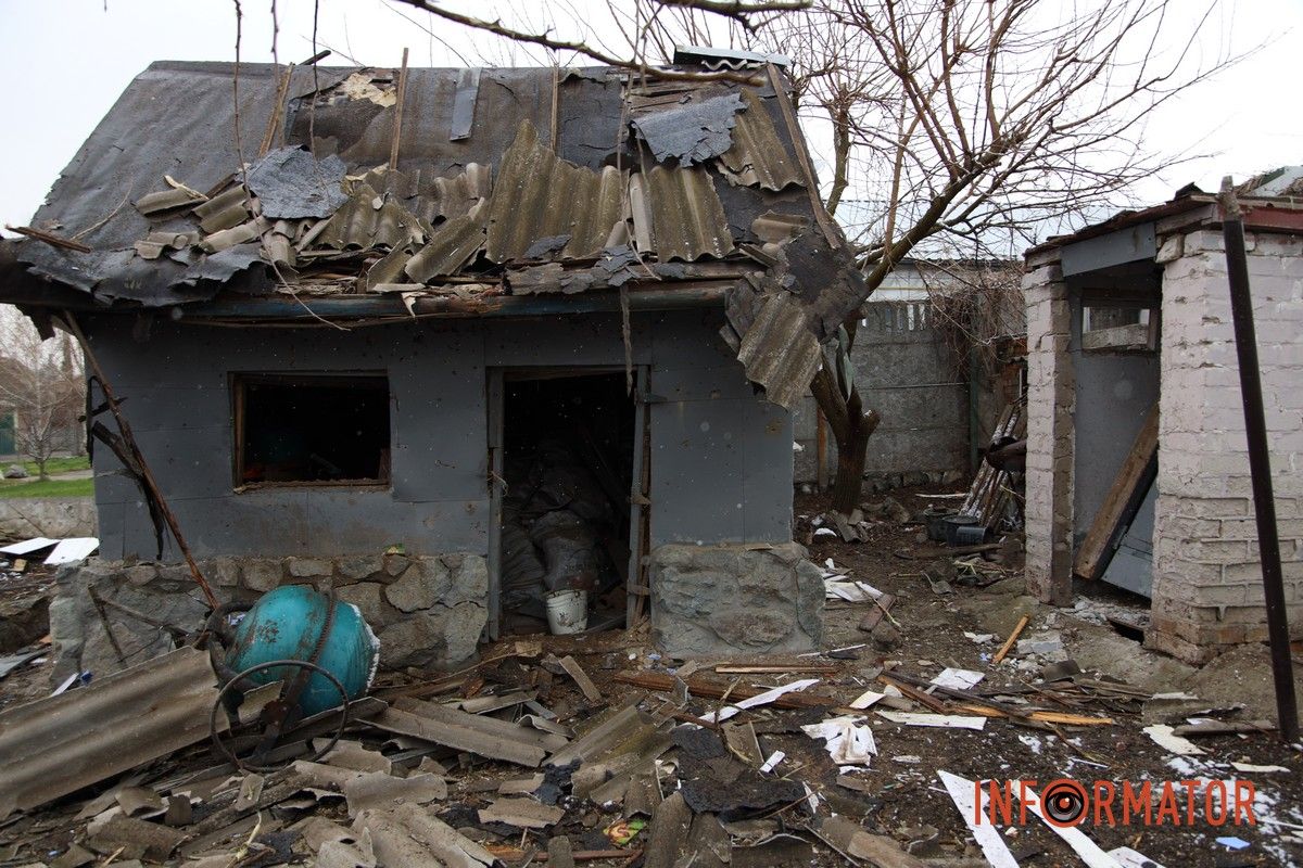 Вибиті вікна, руїна та знищені автомобілі: як виглядають місця ударів рф «Шахедами» по Дніпру 20