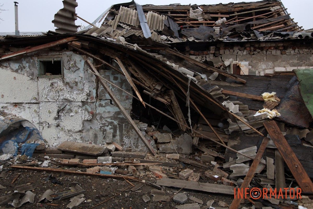 Вибиті вікна, руїна та знищені автомобілі: як виглядають місця ударів рф «Шахедами» по Дніпру 23