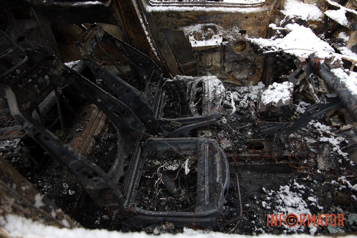 Вибиті вікна, руїна та знищені автомобілі: як виглядають місця ударів рф «Шахедами» по Дніпру 19