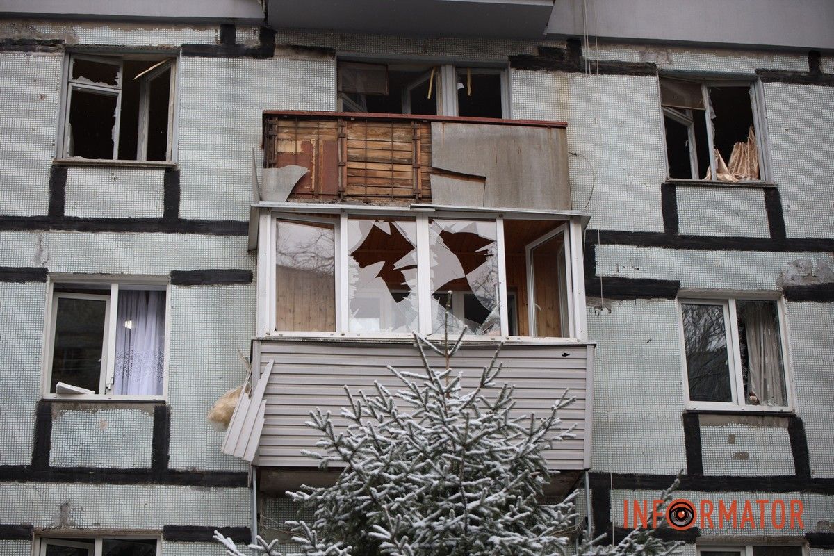 Вибиті вікна, руїна та знищені автомобілі: як виглядають місця ударів рф «Шахедами» по Дніпру 18