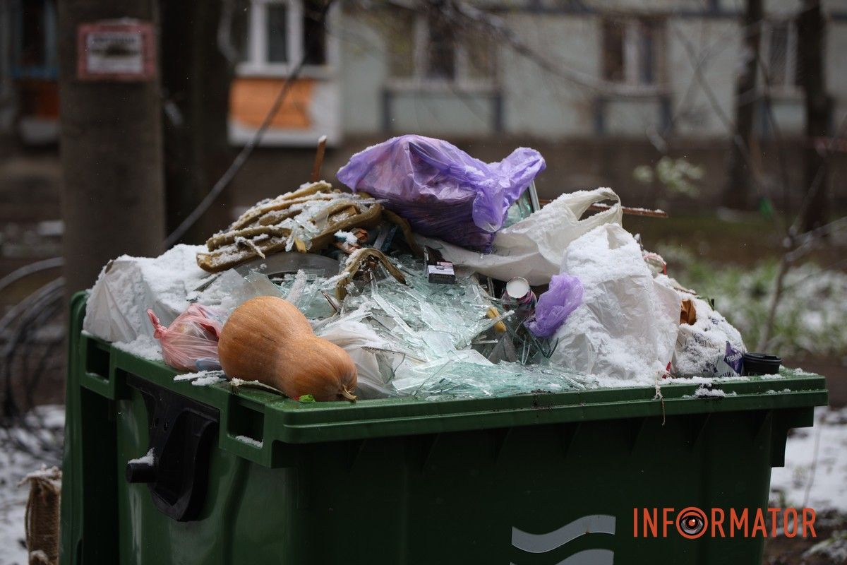 Вибиті вікна, руїна та знищені автомобілі: як виглядають місця ударів рф «Шахедами» по Дніпру 39