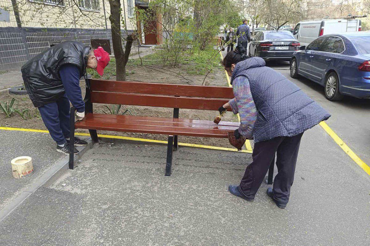 Близько тисячі людей вийшли у двори Близько тисячі людей вийшли у двори