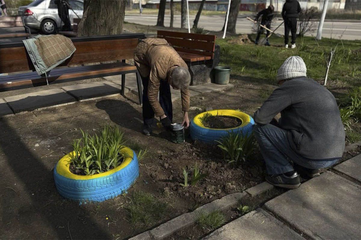 Усе для того, аби люди мали необхідні для “суботників” речі Усе для того, аби люди мали необхідні для “суботників” речі