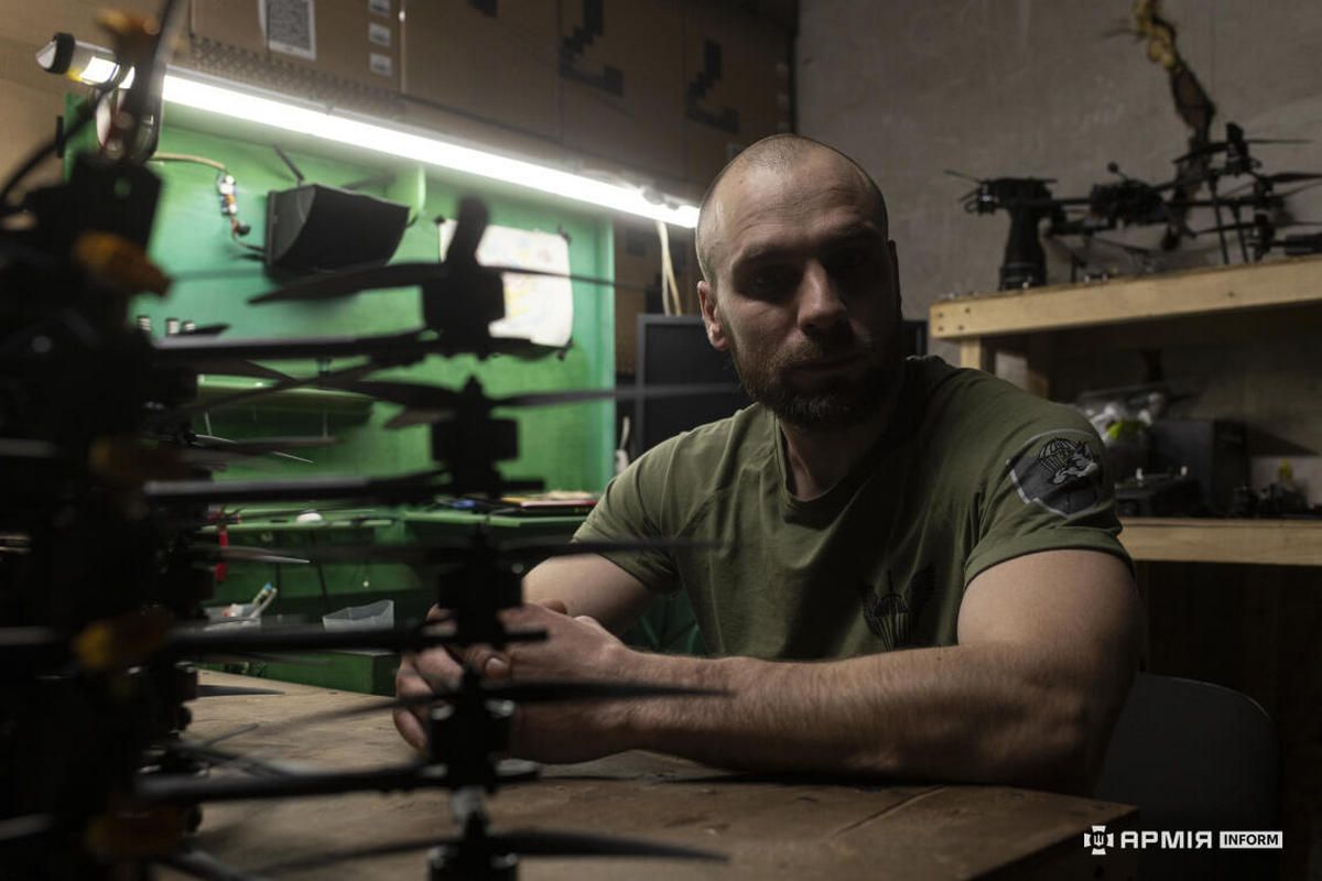 «Храм святого Мавіка»: інженери 25-ї бригади готують дрони до бойових умов 3