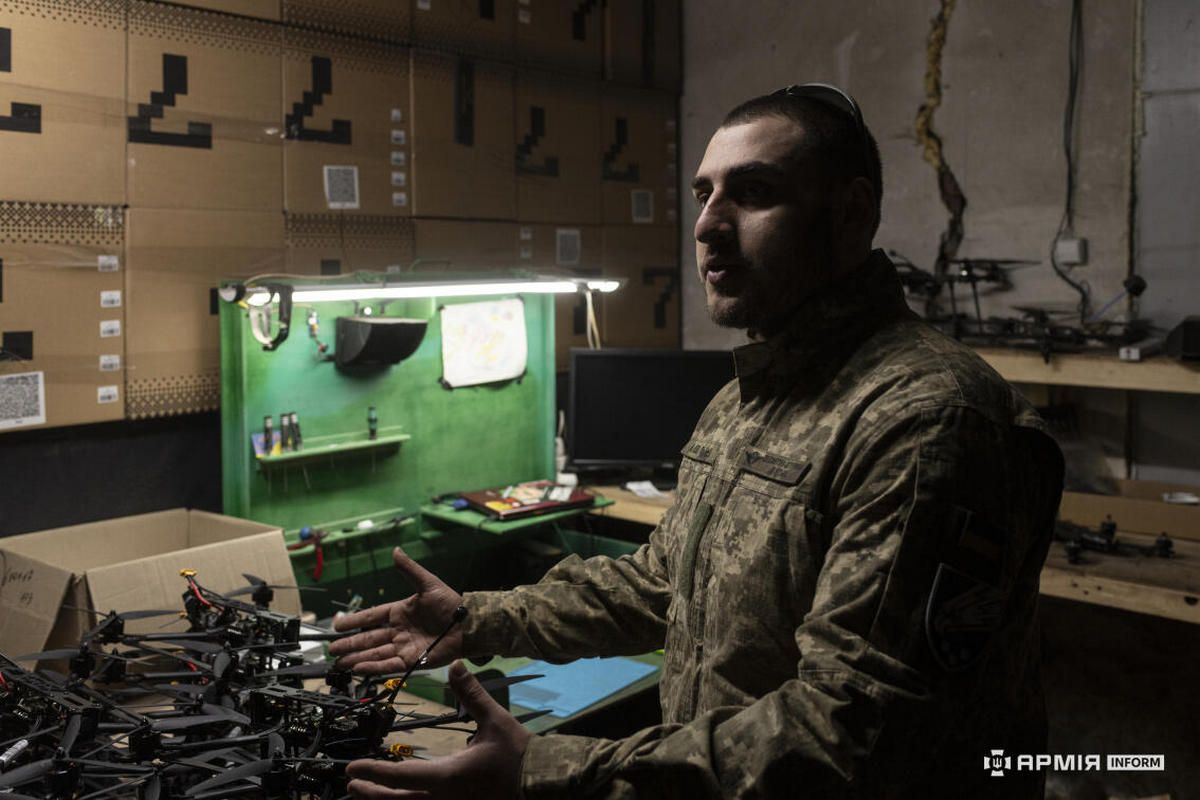 «Храм святого Мавіка»: інженери 25-ї бригади готують дрони до бойових умов 1