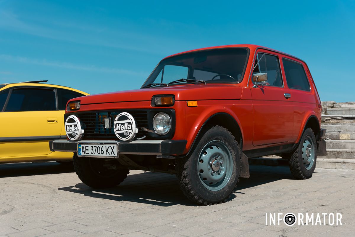 Вони привезли свої "ластівки" та представили їх мешканцям міста