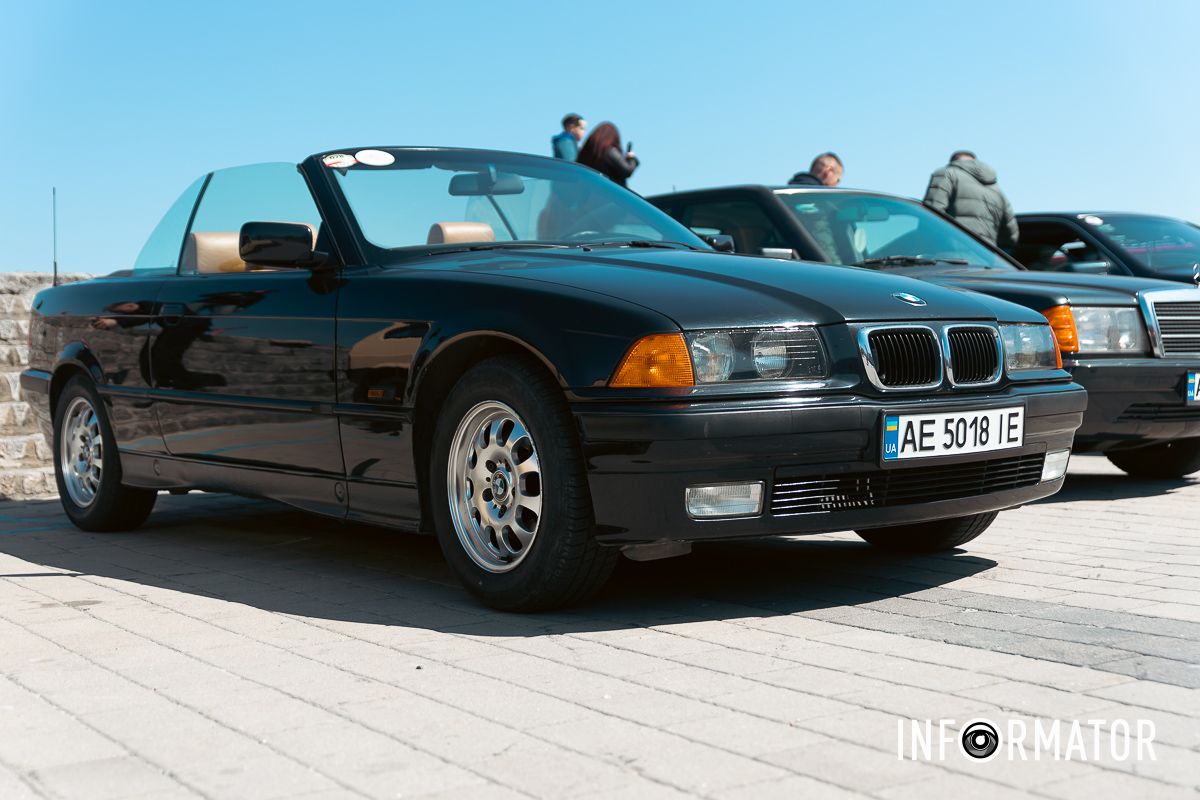 Серед авто — унікальні моделі, яким понад 30 років