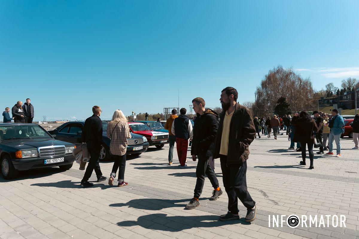 Історії, що живуть у металі