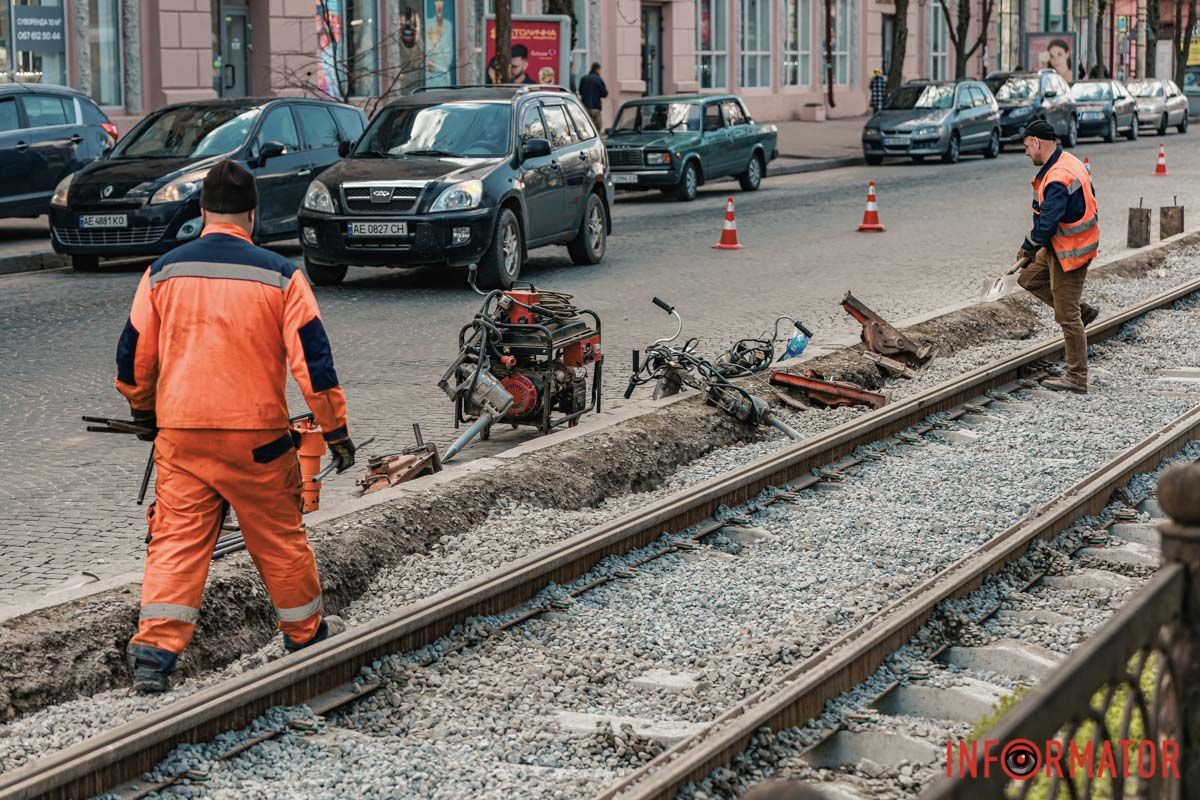 Комунальники за роботою Комунальники за роботою