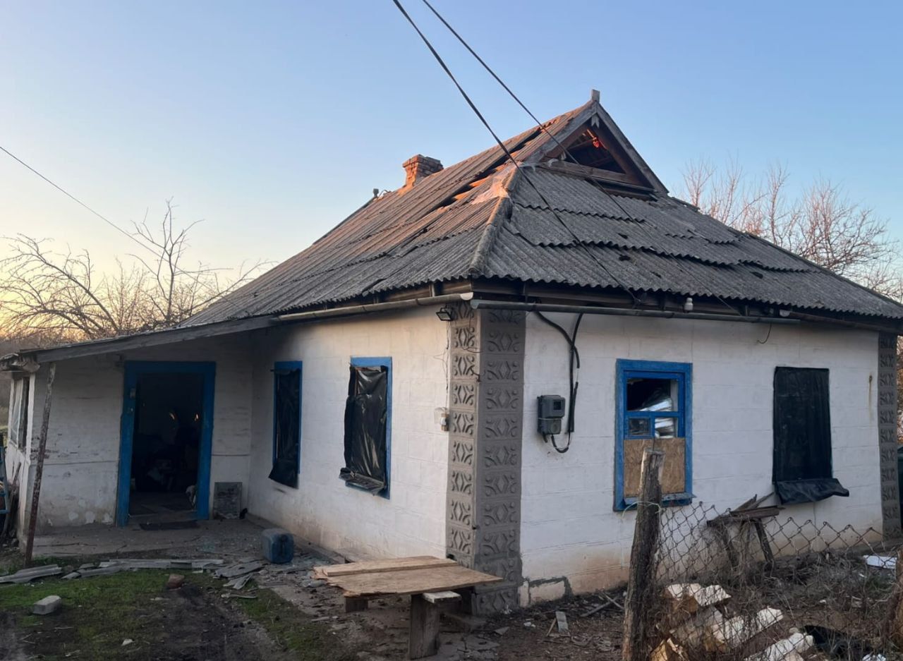 Повреждения получили 6 домов Армия РФ была ударила КАБом по Великомихайловской общине в Днепропетровской области.