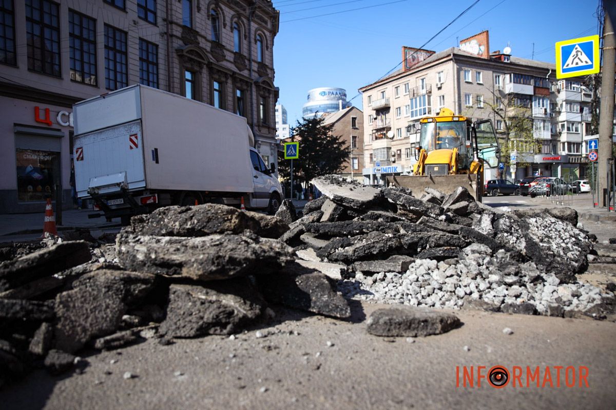 У вересня 2024 року на цьому місці утворилося величезне провалля У Дніпрі на Харківській на місці провалля знову розпочалися дорожні роботи: рух вулицями дуже ускладнений 2