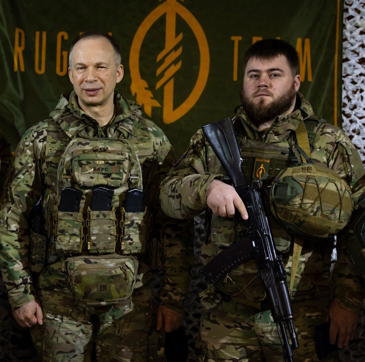 Главком ВСУ Сырский личную вручил "Крест храбрых" Сергею Боровичуку и Юрию Попенко из Днепропетровской области 1