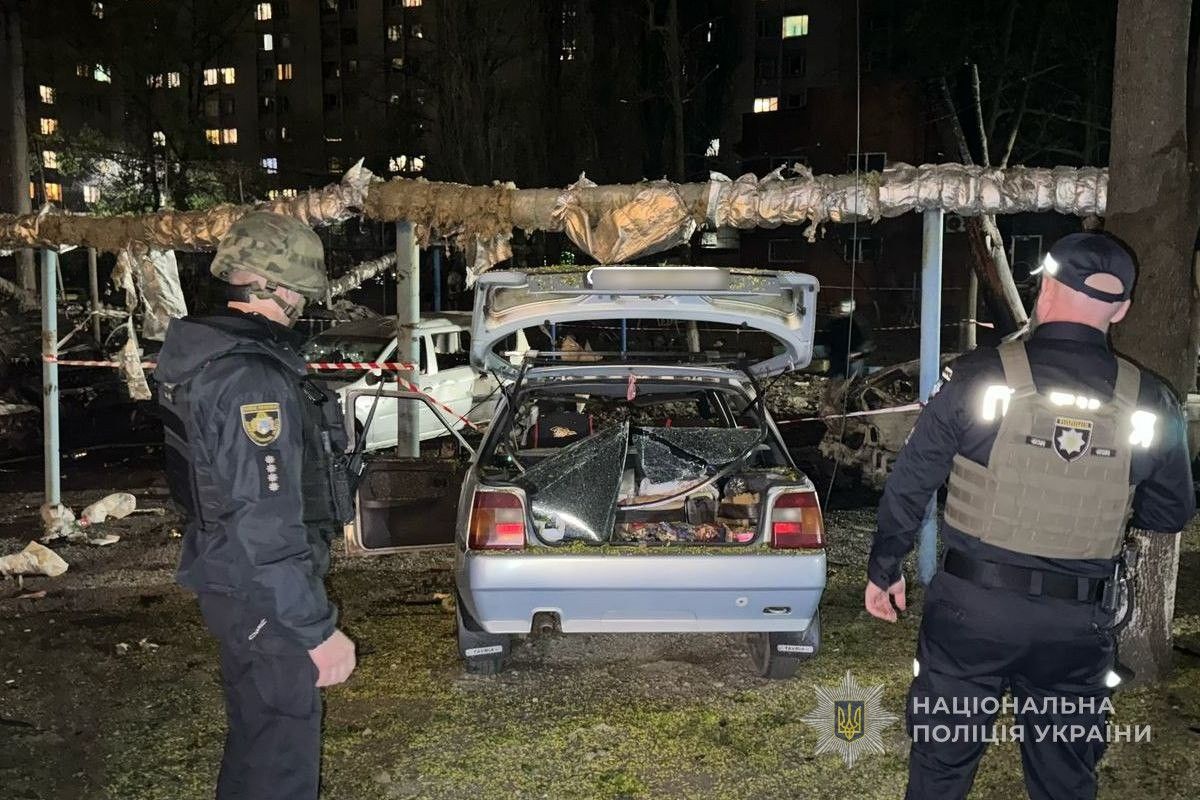 Последствия вражеской атаки по городу Последствия вражеской атаки по городу