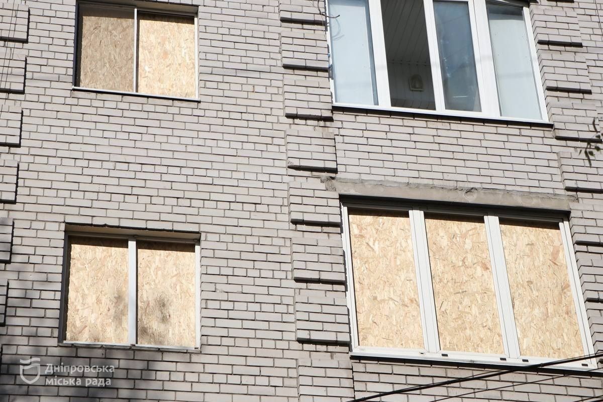 Тимчасовим захистом закрили близько 60% вікон