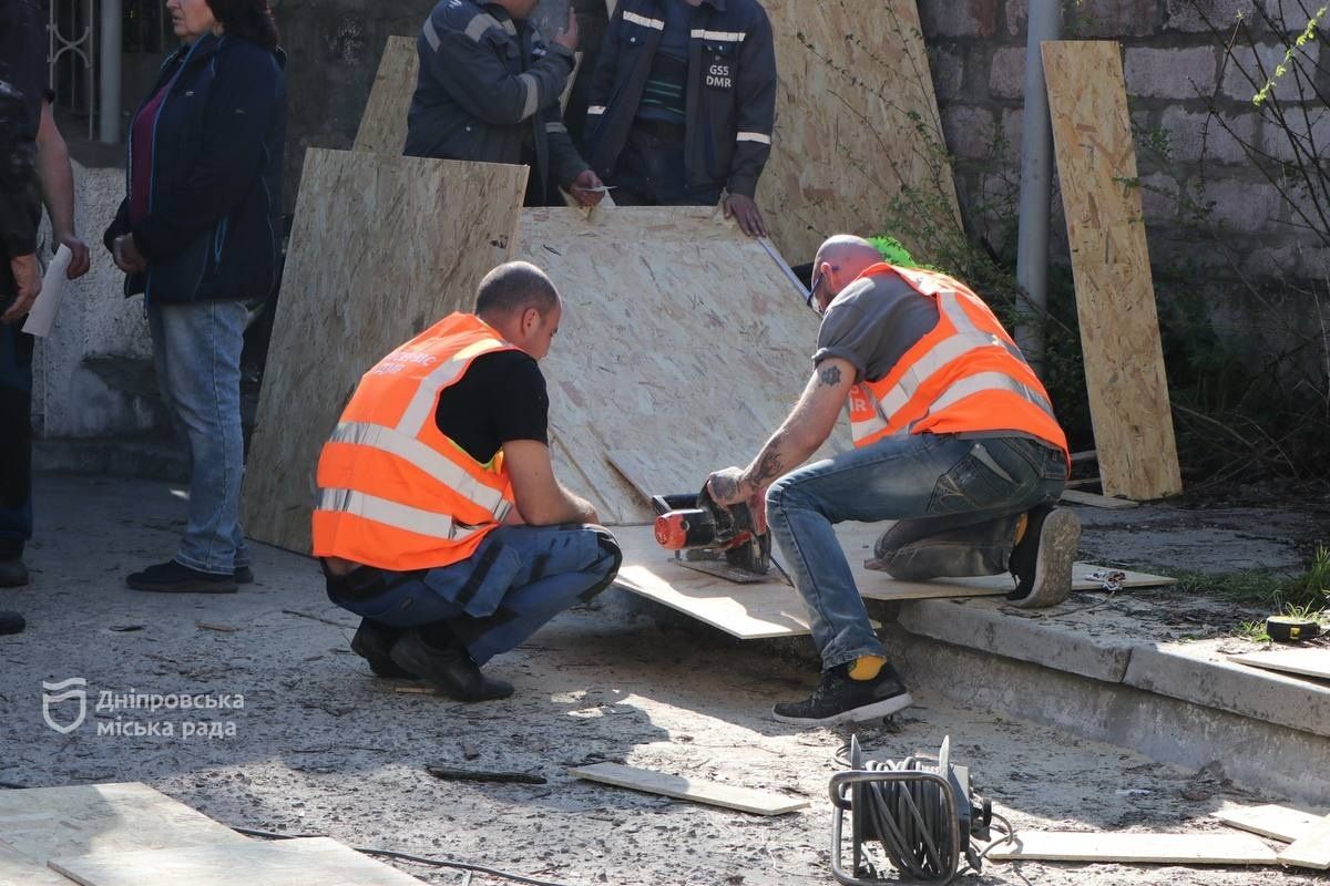 Залучили 21 одиницю спецтехніки та понад 150 комунальників