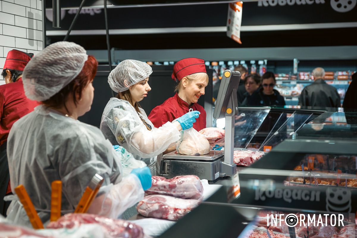 "Свежее мясо" теперь и в "АТБ": в Днепре сеть открыла новые отделы 23