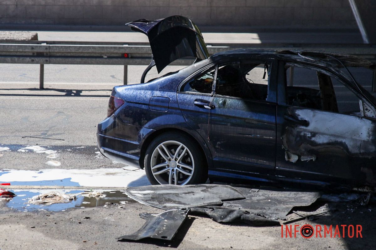 После чего автомобиль загорелся После чего автомобиль загорелся