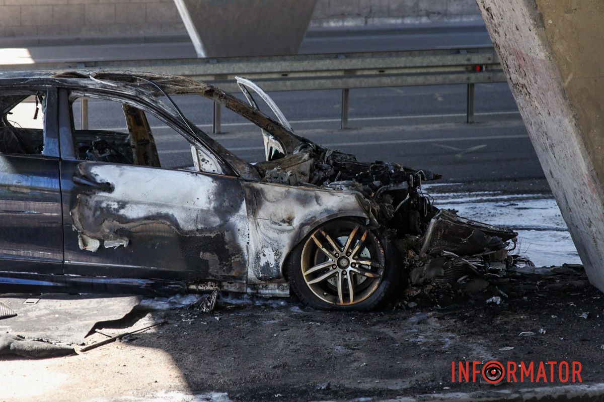 По состоянию на 15:00 на месте работают полицейские По состоянию на 15:00 на месте работают полицейские