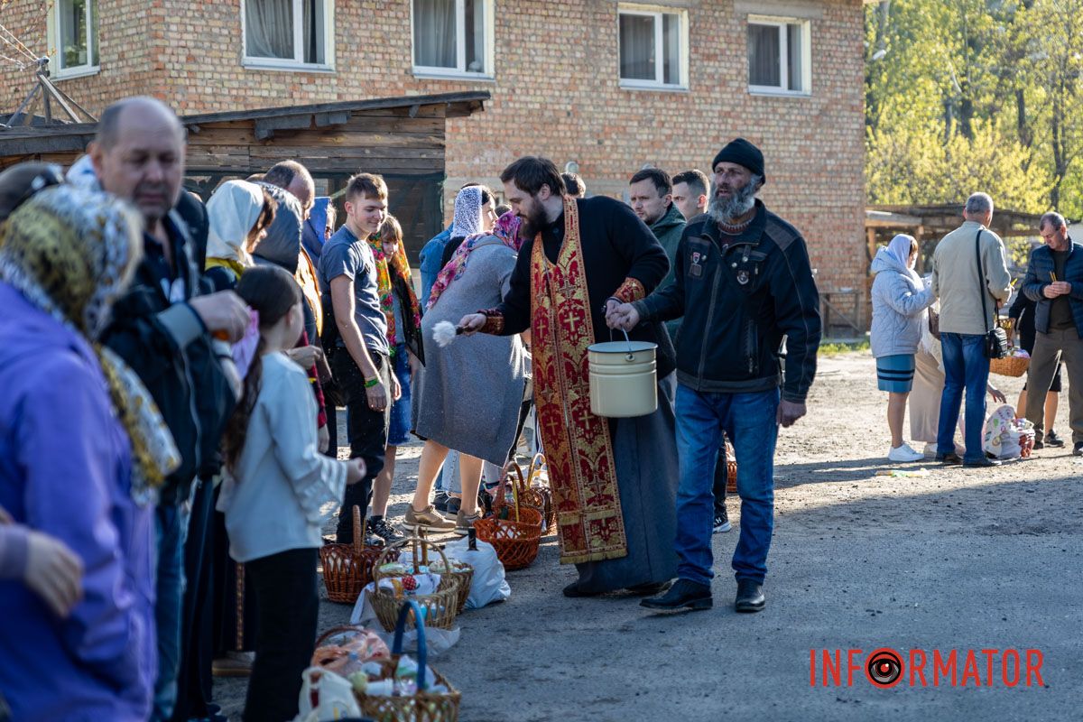 Святкові обряди попри війну: як Дніпро зустрічає Великдень 4