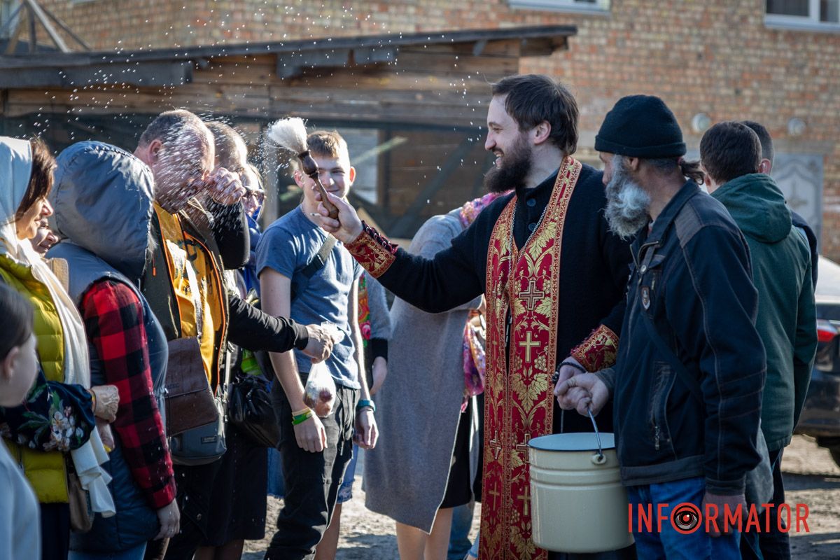 Святкові обряди попри війну: як Дніпро зустрічає Великдень 5