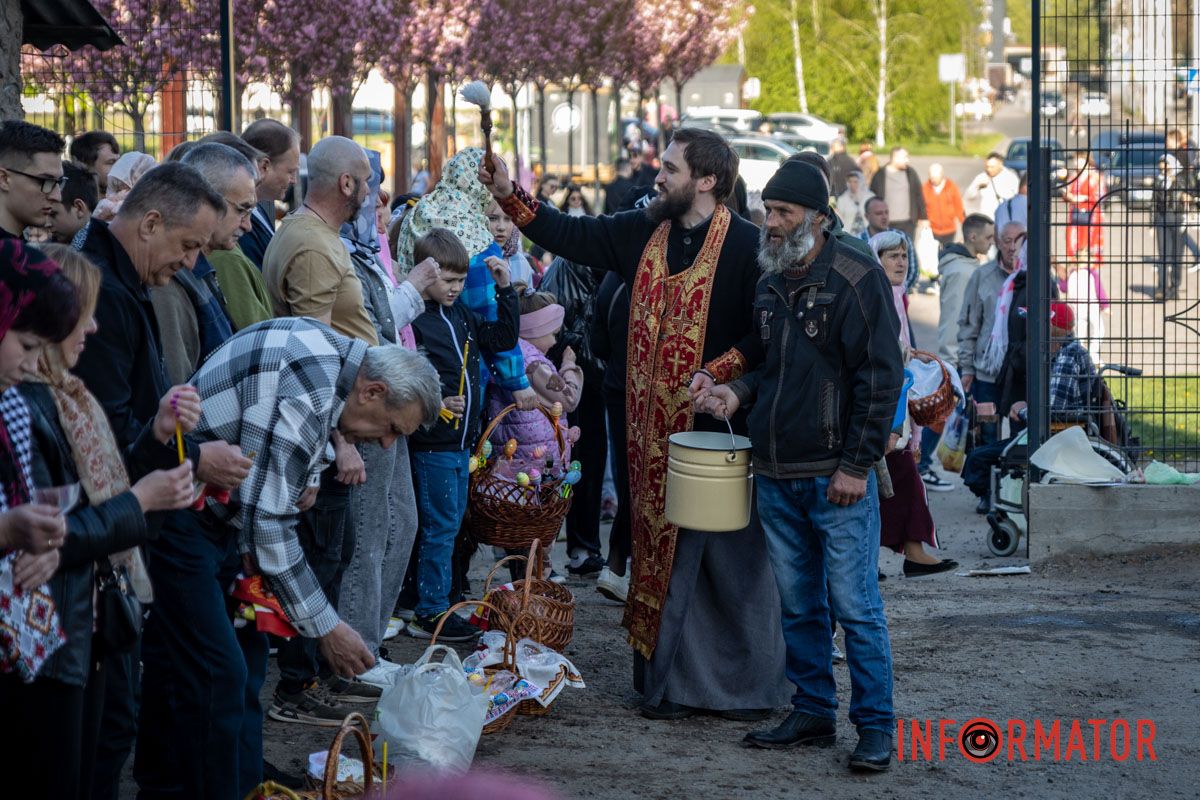 Святкові обряди попри війну: як Дніпро зустрічає Великдень 12