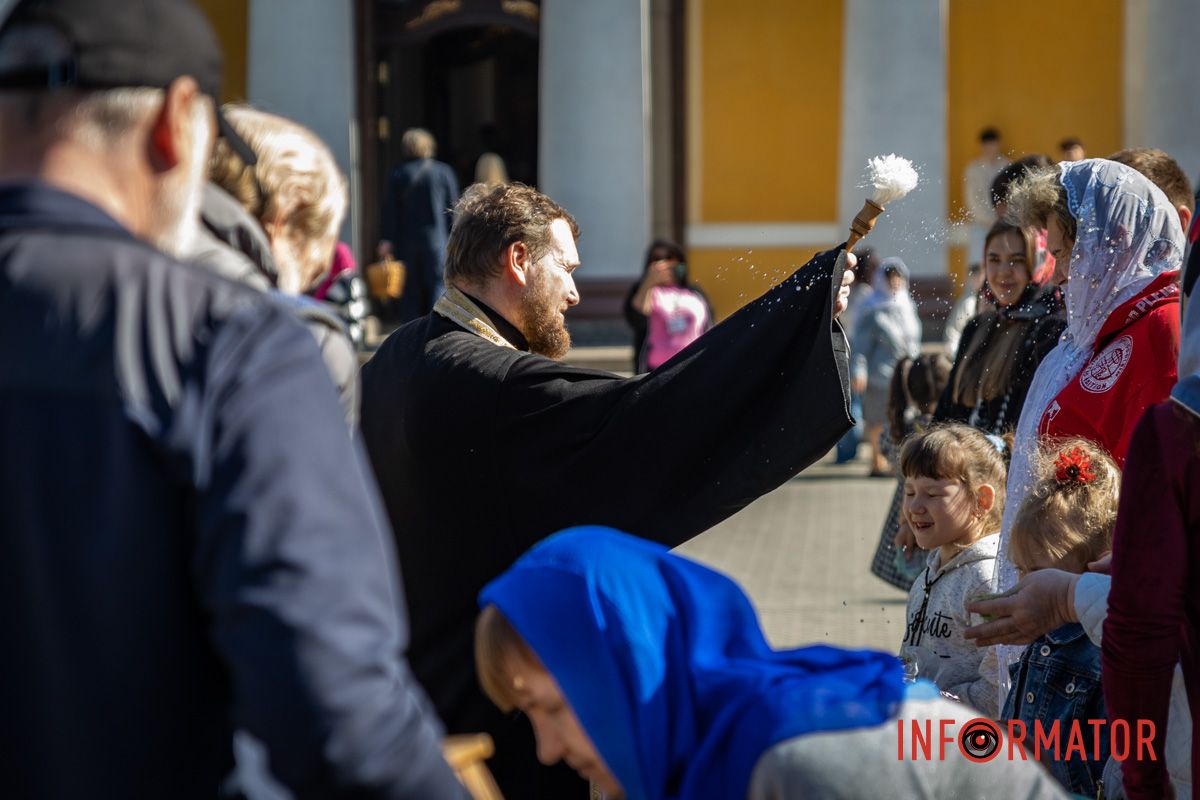 Святкові обряди попри війну: як Дніпро зустрічає Великдень 28
