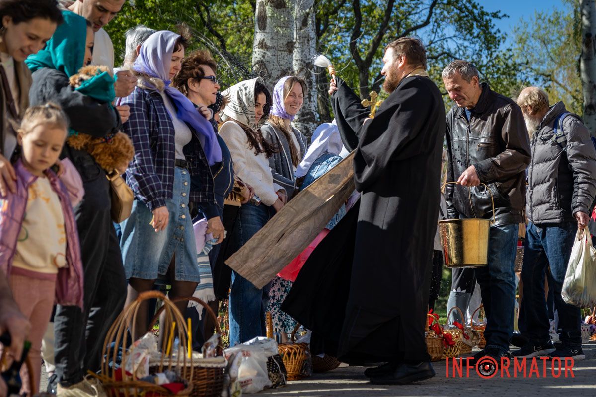 Святкові обряди попри війну: як Дніпро зустрічає Великдень 30
