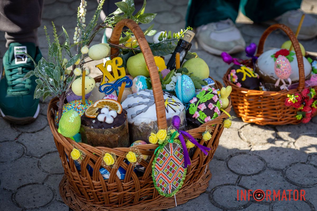 Святкові обряди попри війну: як Дніпро зустрічає Великдень 31