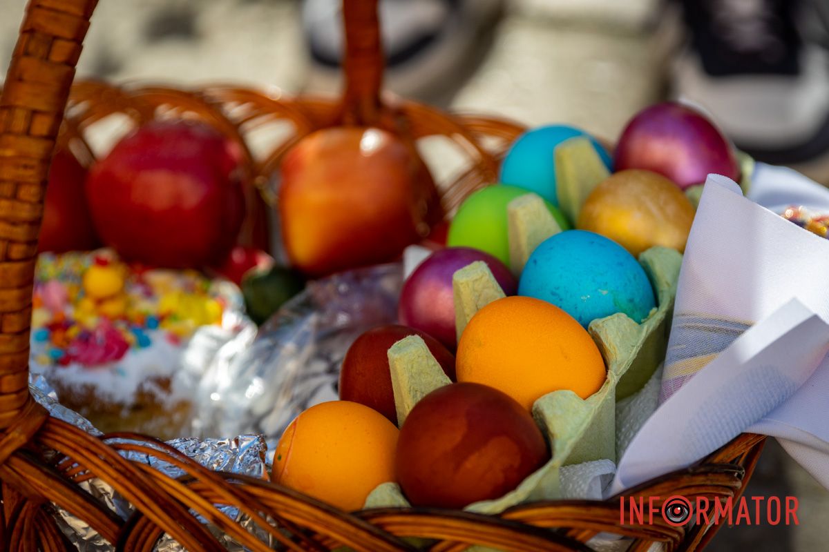 Святкові обряди попри війну: як Дніпро зустрічає Великдень 33