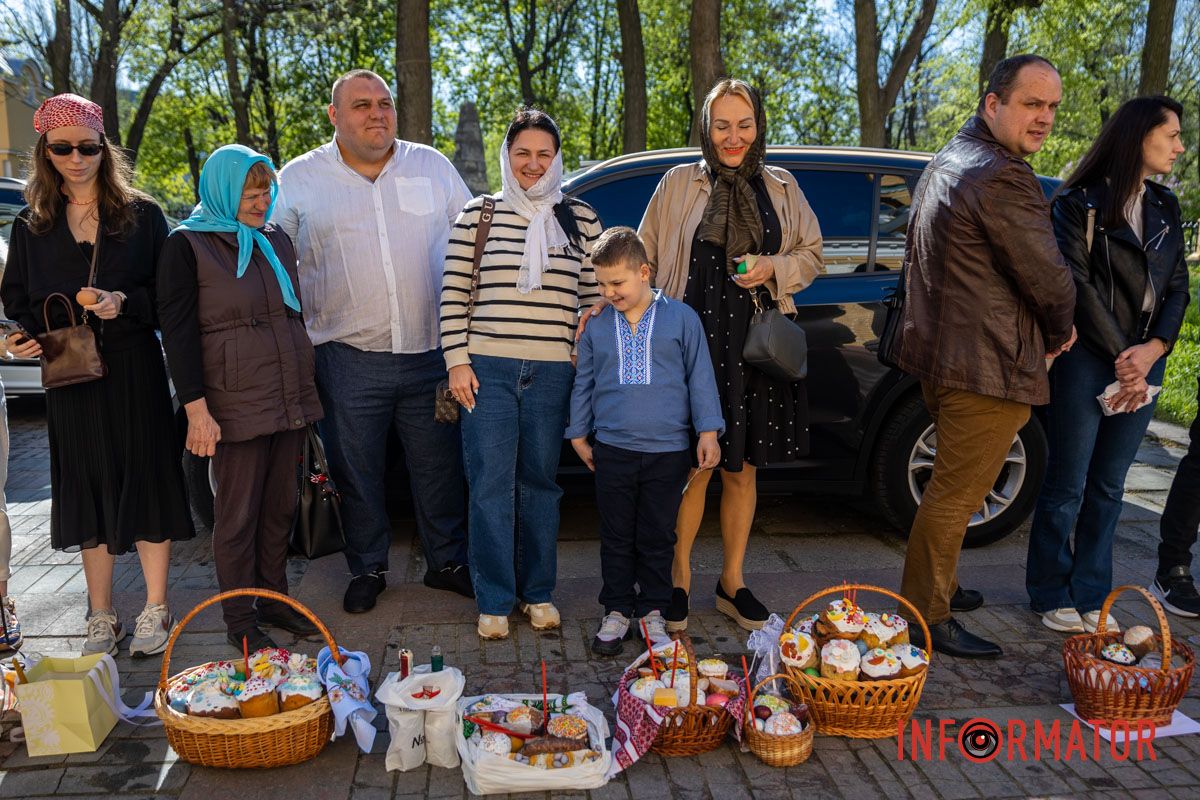 Святкові обряди попри війну: як Дніпро зустрічає Великдень 34