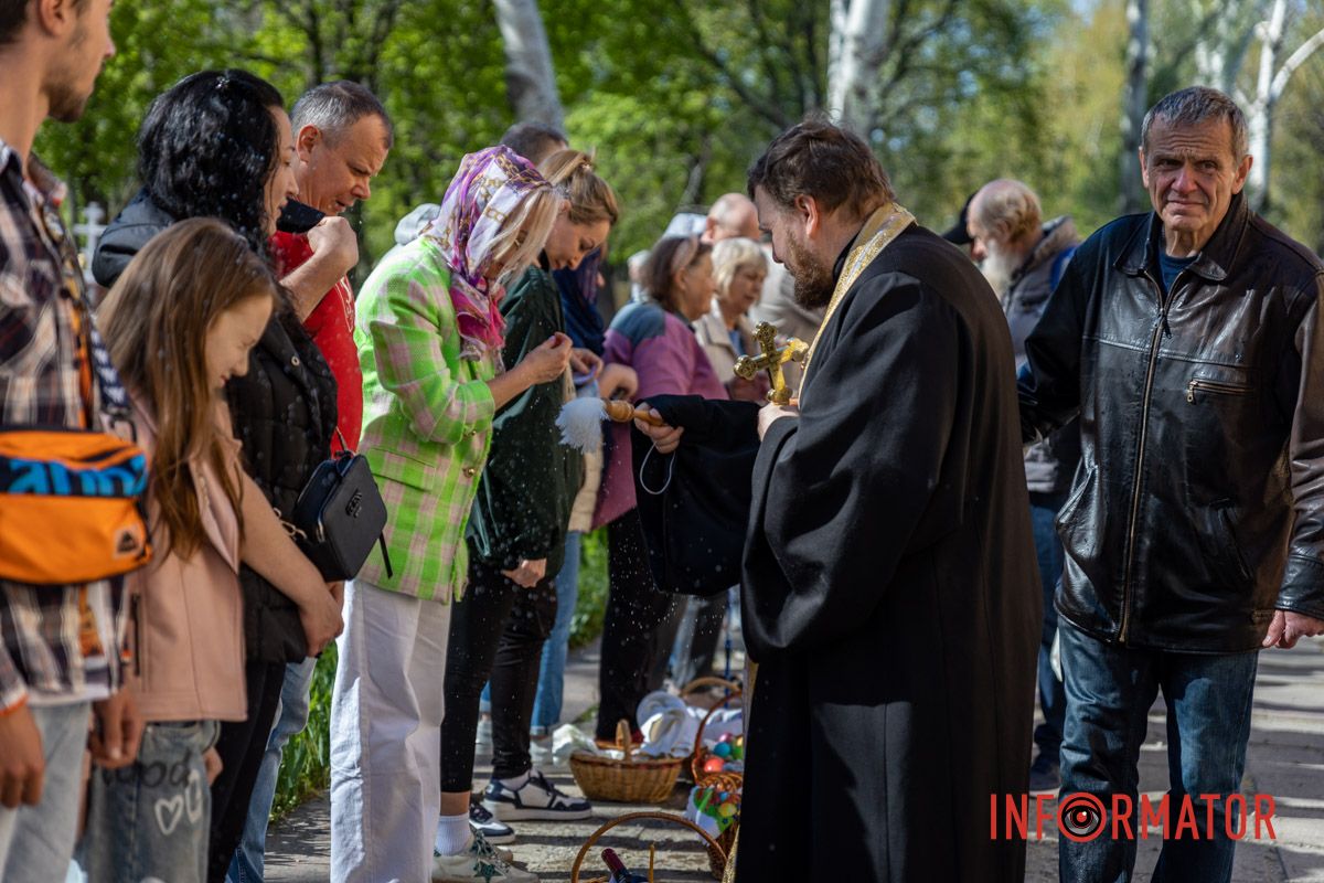 Святкові обряди попри війну: як Дніпро зустрічає Великдень 36