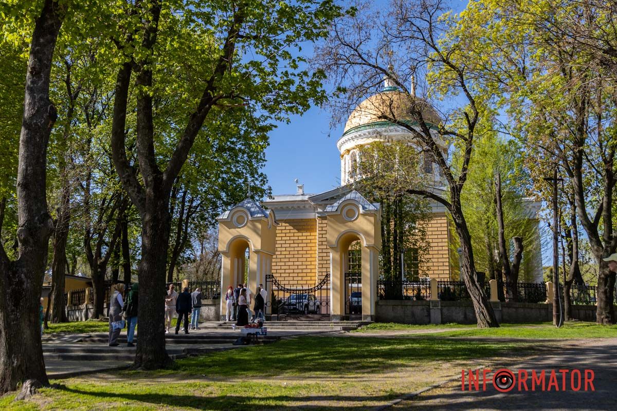 Святкові обряди попри війну: як Дніпро зустрічає Великдень 35