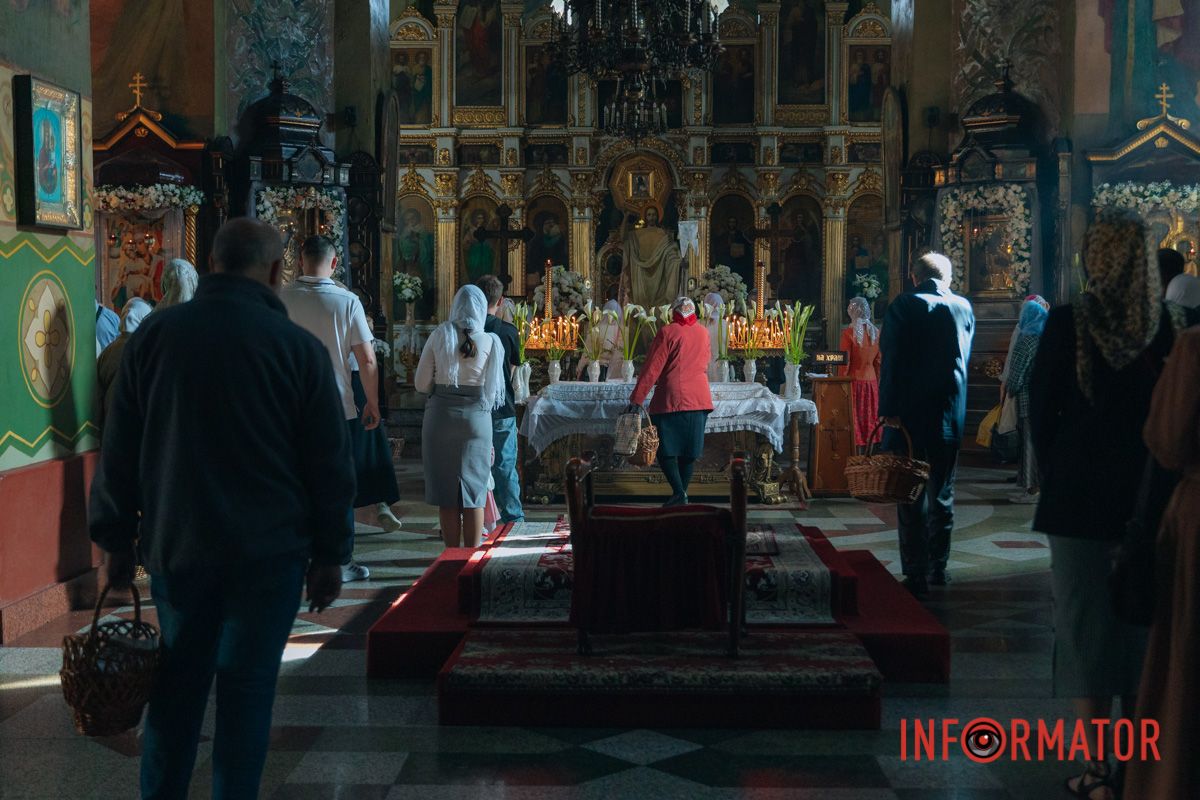 Святкові обряди попри війну: як Дніпро зустрічає Великдень 42