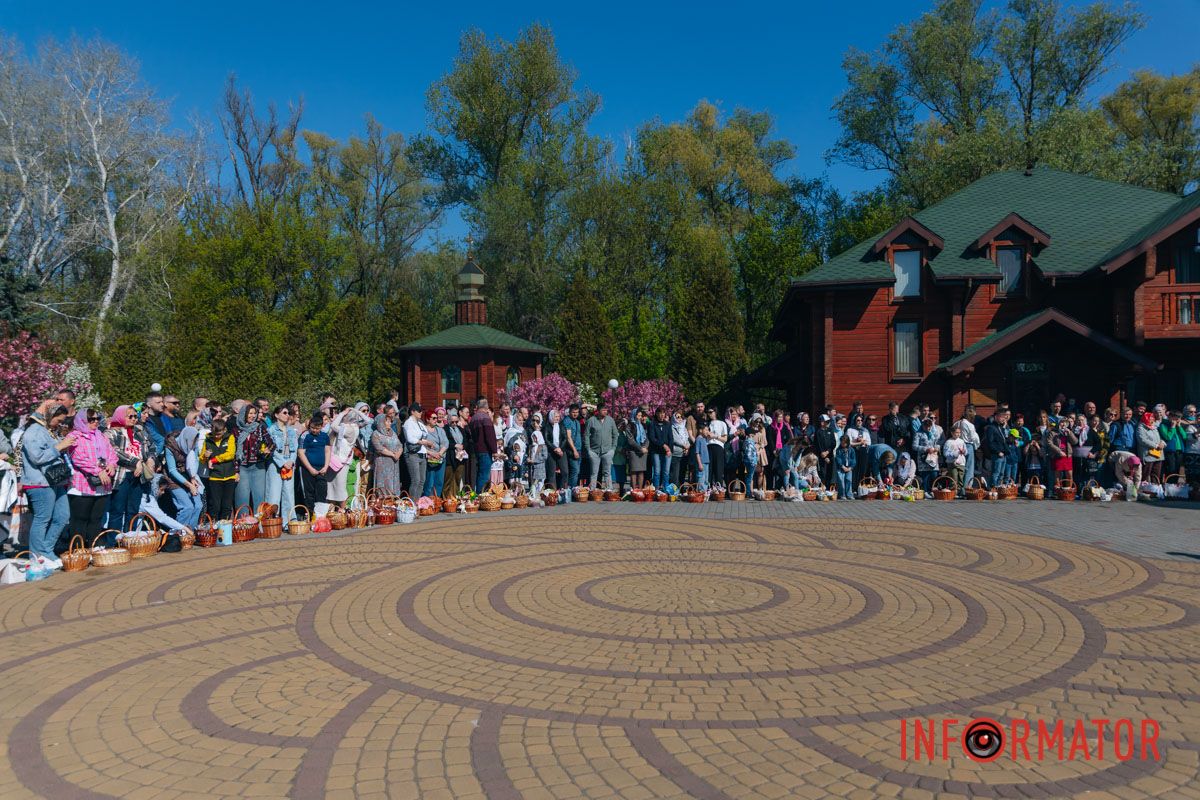 Святкові обряди попри війну: як Дніпро зустрічає Великдень 78